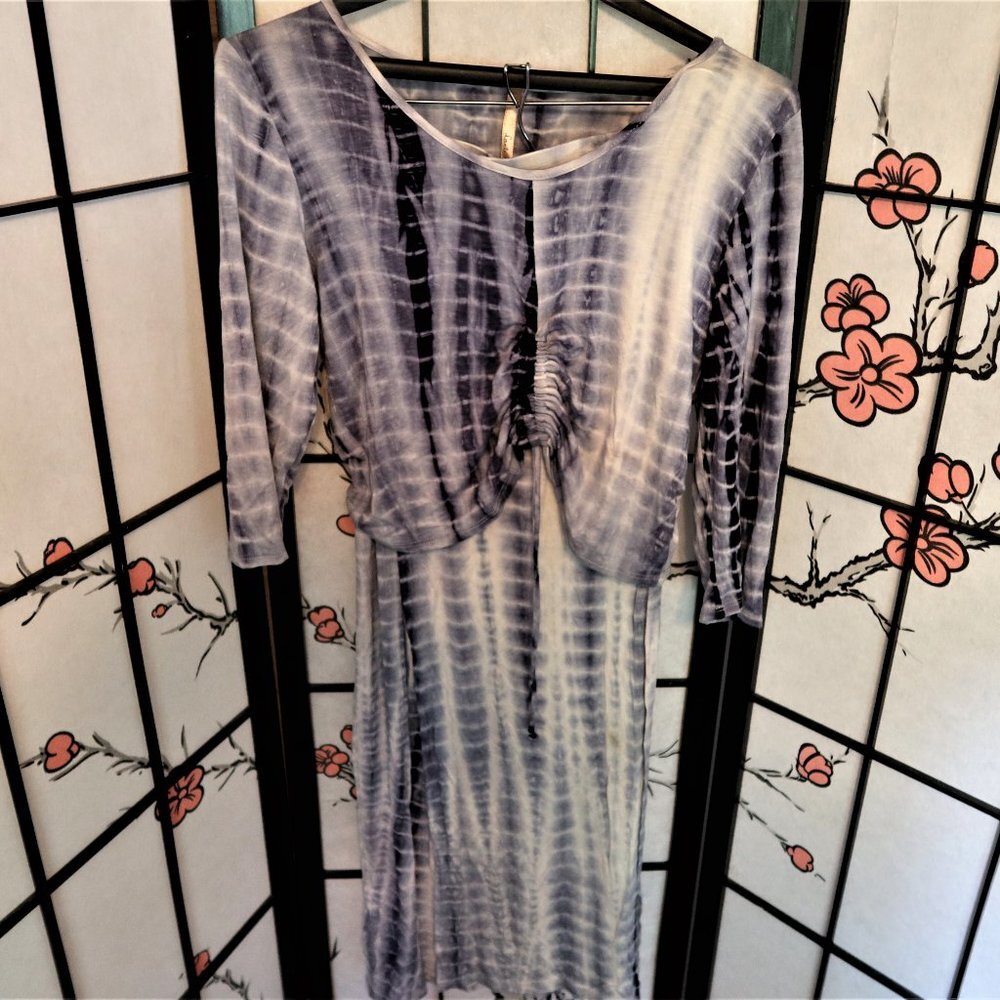 Lanis California Tie Dye Crop and Skirt Blue and White Size Medium